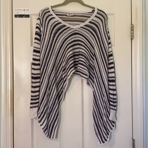 Billabong cropped sweater